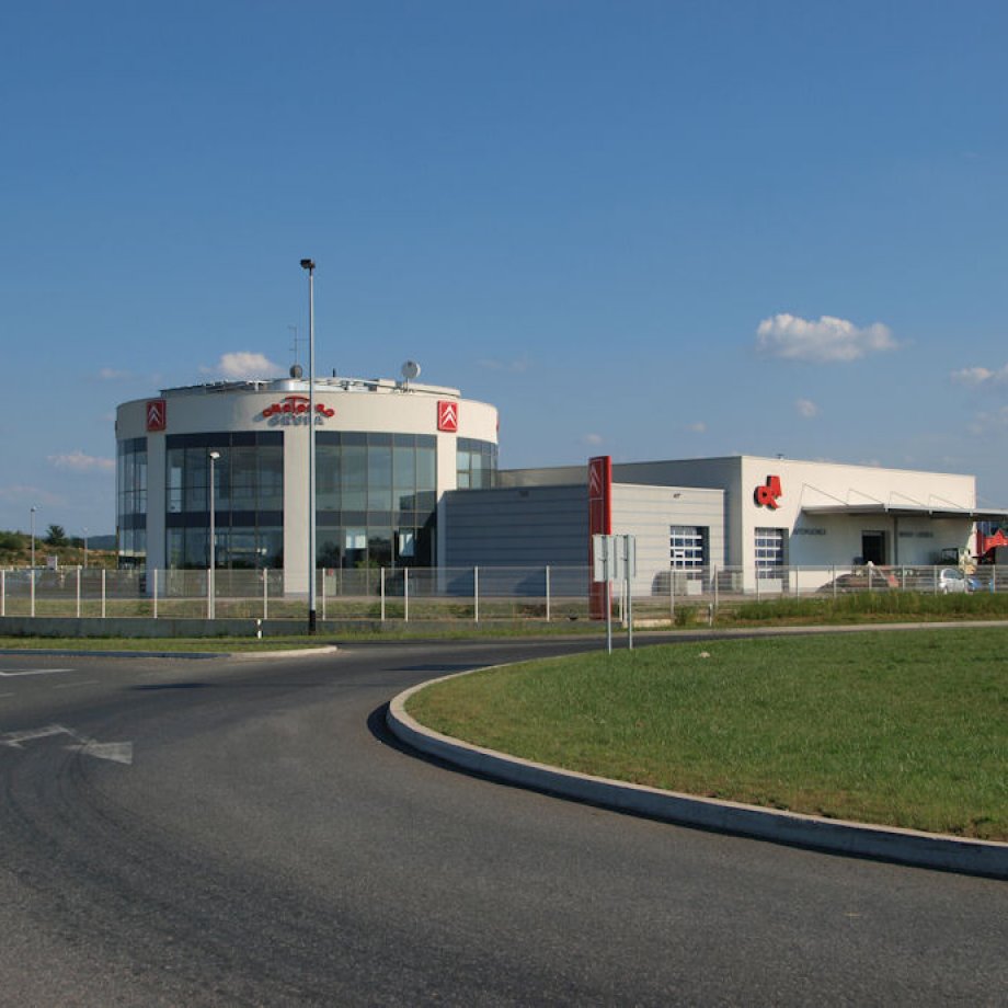 Poslovna građevina - salon automobila
