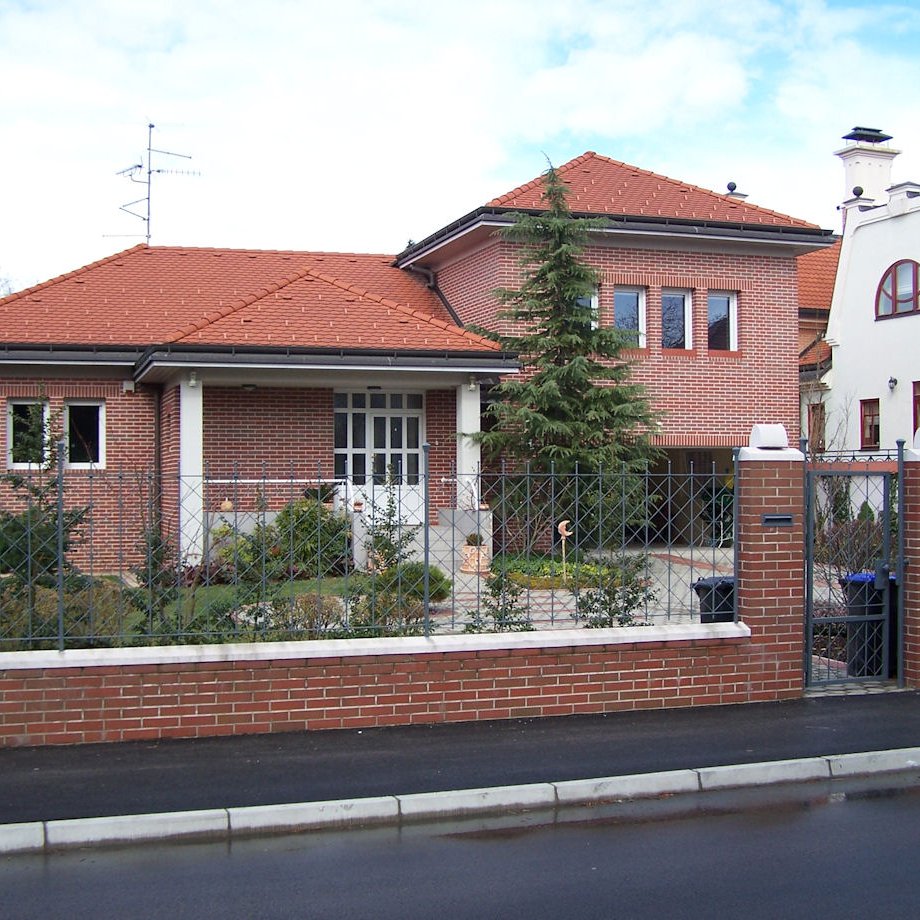 Obiteljska kuća