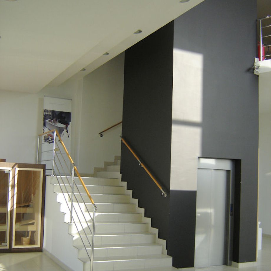 Salon keramike i sanitarija ŠPINA